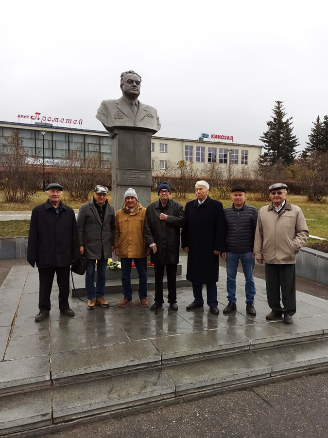 День рождения академика В. П. Макеева 