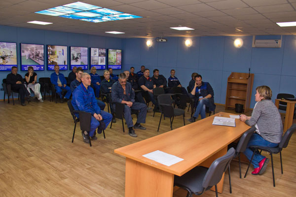 Молодежь и производство