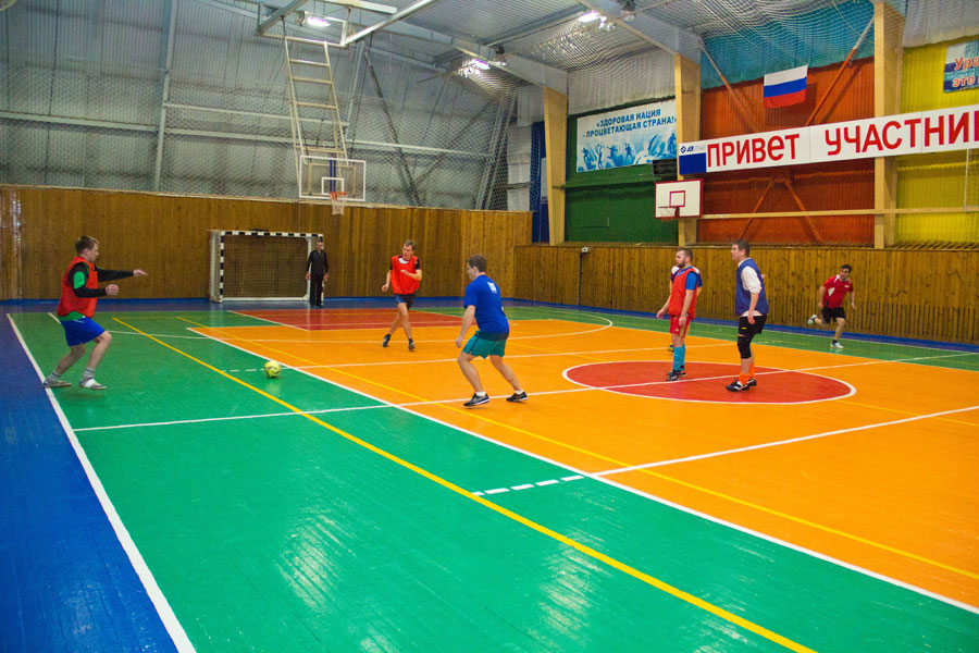 Болеем за наших!