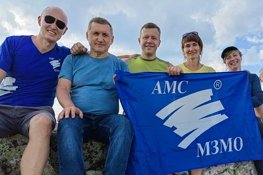 Вместе к вершинам